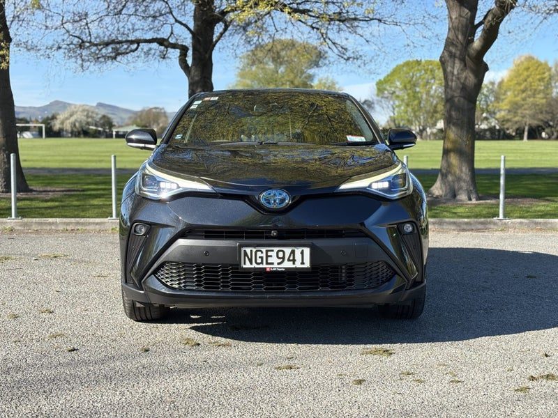 2021 Toyota C-HR Limited 1.8Ph/Hd, photo 2