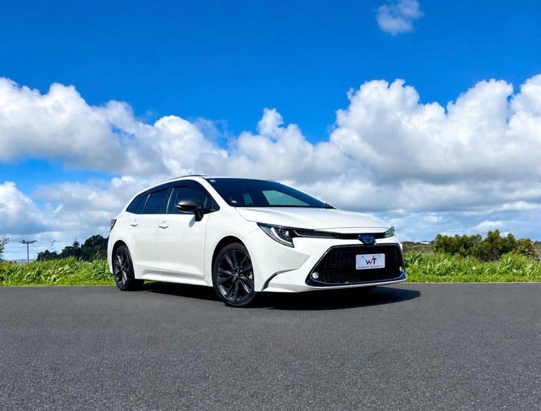 2021 Toyota Corolla Touring WXB Hybrid Wagon, main photo