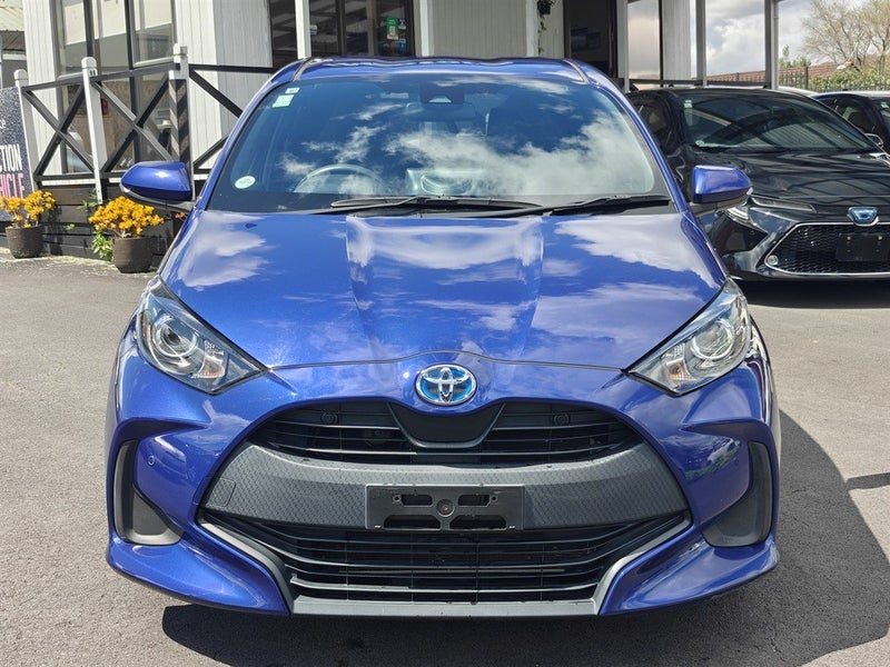2021 Toyota Yaris Hybrid, photo 2