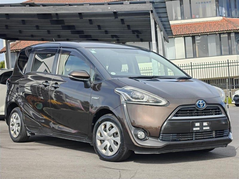 2015 Toyota Sienta Hybrid
