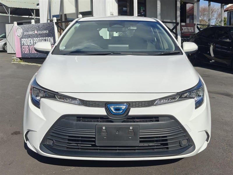 2023 Toyota Corolla Touring, photo 2
