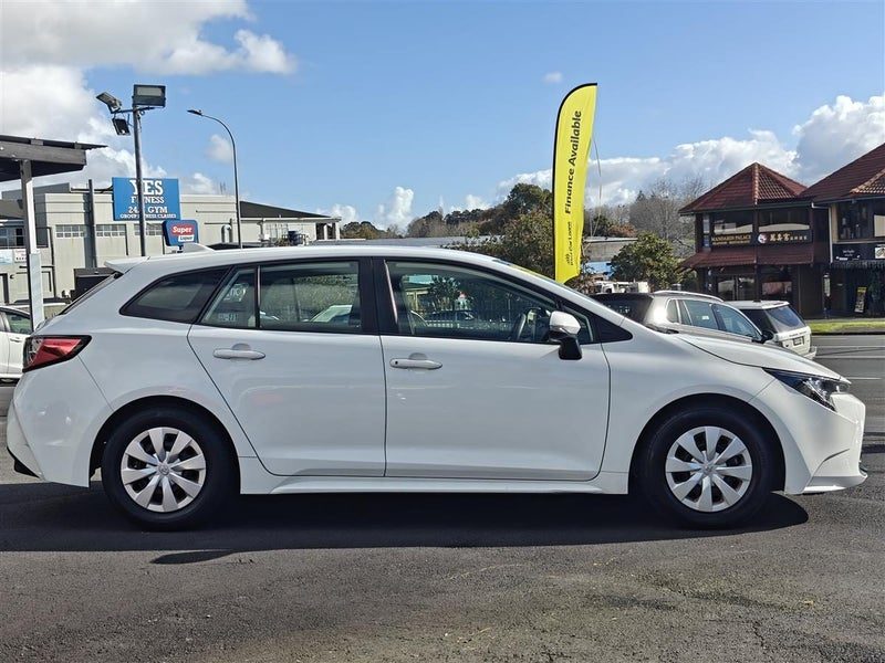 2023 Toyota Corolla Touring, photo 3