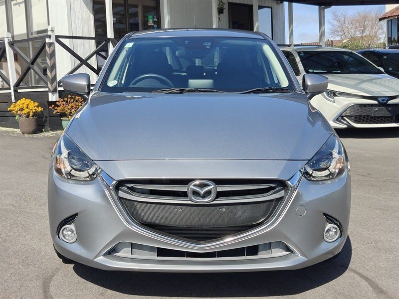 2015 Mazda Demio 13 S, photo 2