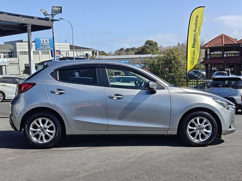 2015 Mazda Demio 13 S, photo 3