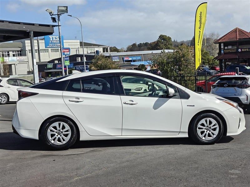 2016 Toyota Prius S, Rear Camera, photo 3