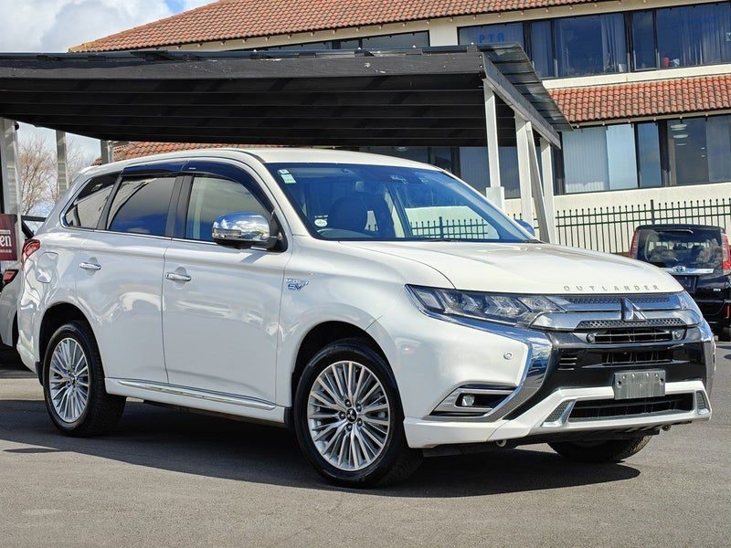 2018 Mitsubishi Outlander G 5 Seater