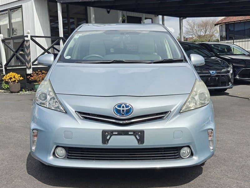 2013 Toyota Prius ALPHA, Bluetooth, Rear Camera, photo 2