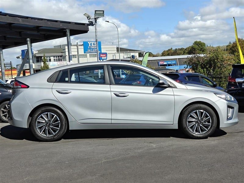 2022 Hyundai IONIQ 100KW EV, NZ New, 2 Keys, photo 3