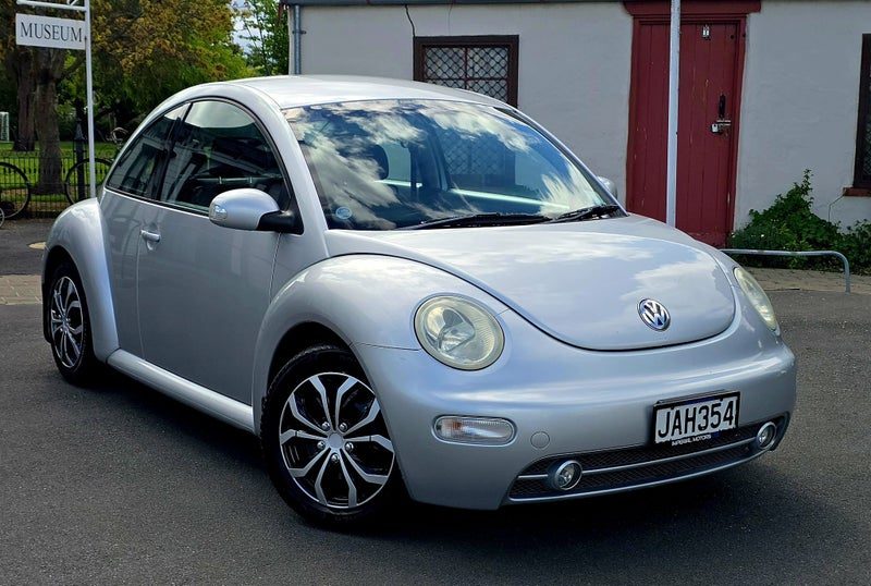2004 Volkswagen Beetle, main photo
