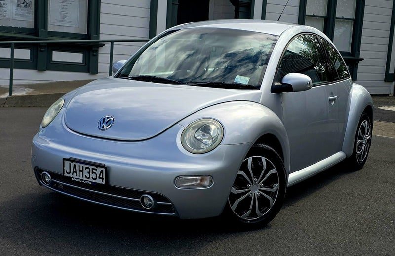2004 Volkswagen Beetle, photo 2