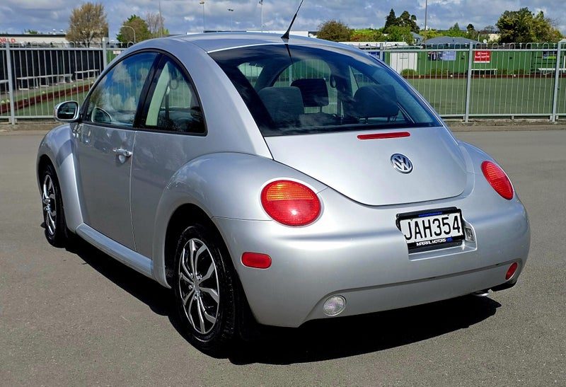 2004 Volkswagen Beetle, photo 3