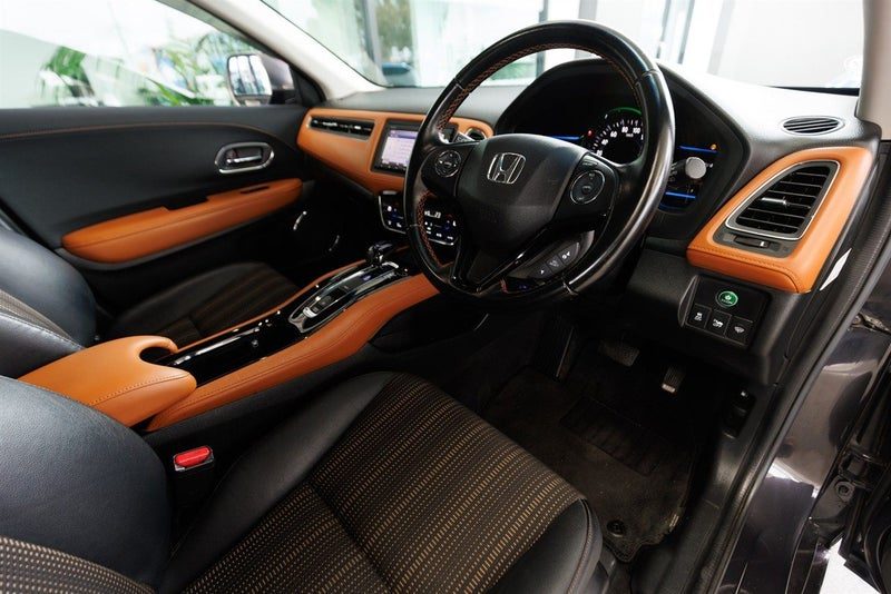 2015 Honda Vezel Hybrid Z, photo 3