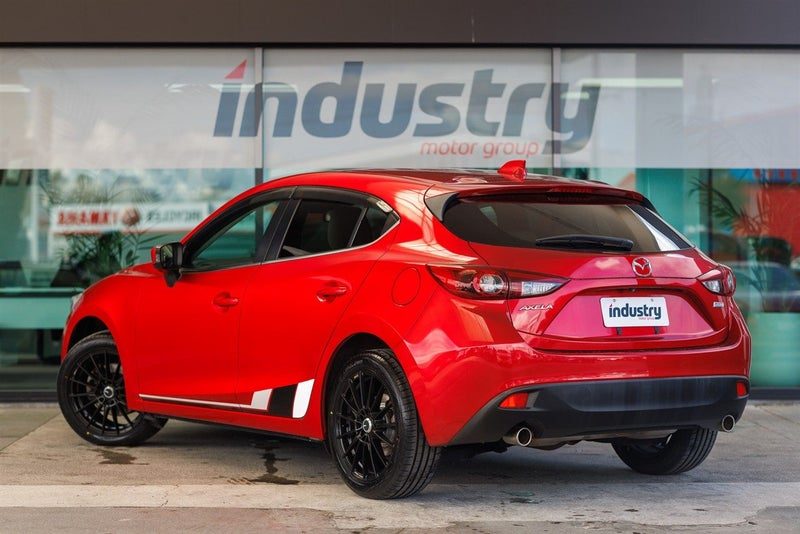 2015 Mazda Axela Touring L-Pack Manual, photo 2