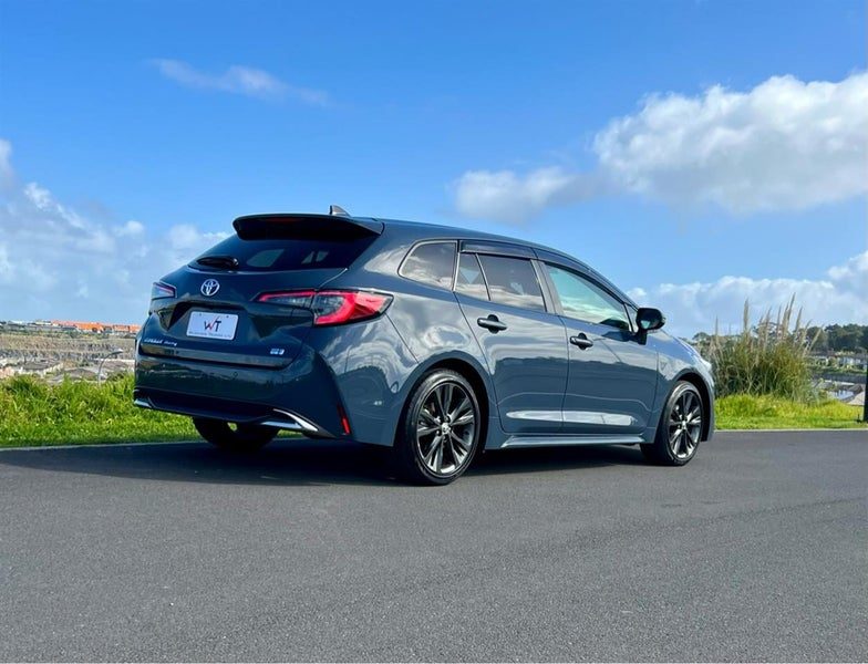 2023 Toyota Corolla Touring WXB Hybrid Wagon, photo 3