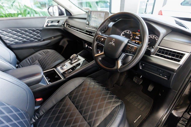 2022 Mitsubishi Outlander VRX 4WD 7Seat NZ New, photo 3