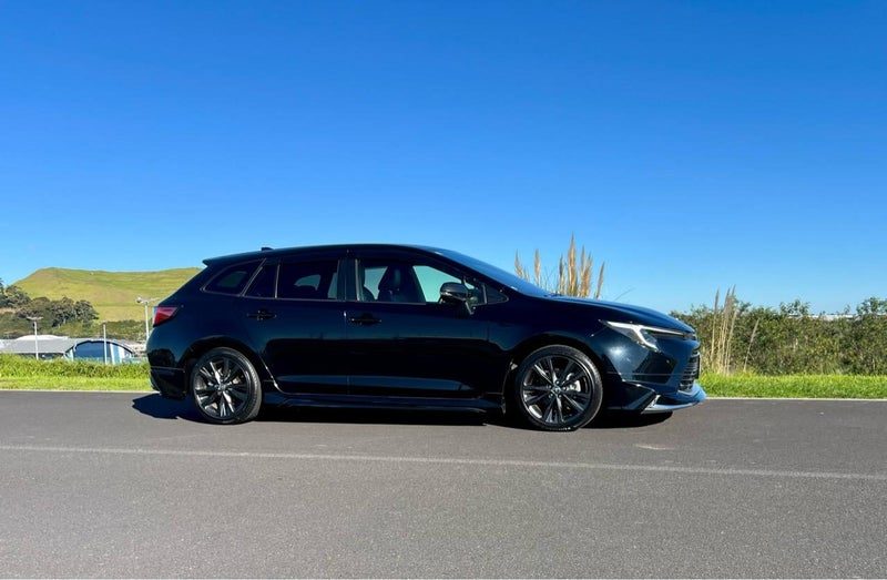 2023 Toyota Corolla Touring WXB Hybrid Wagon, photo 2