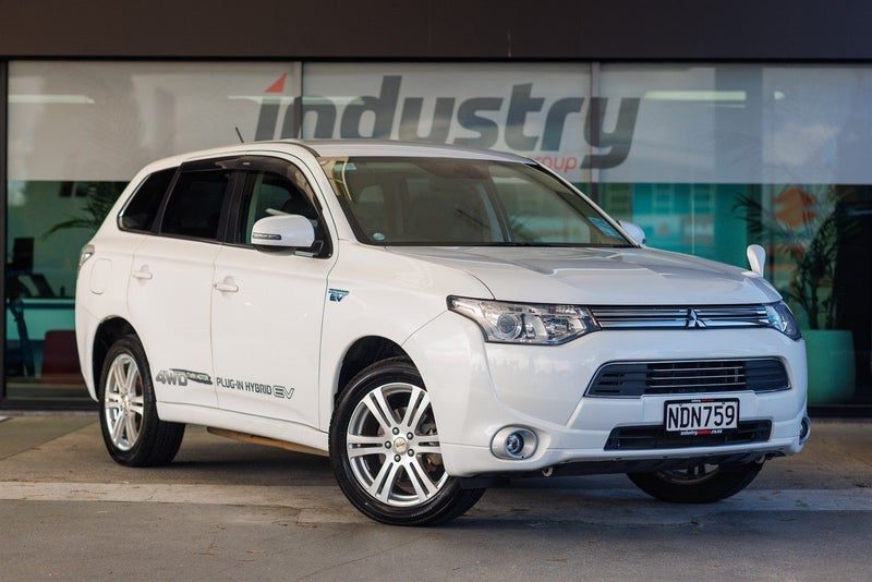2013 Mitsubishi Outlander PHEV 4WD G-Spec