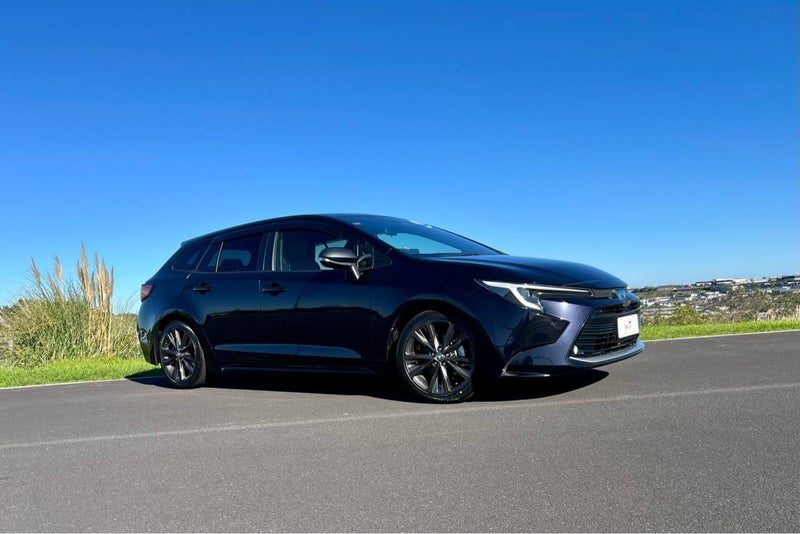 2023 Toyota Corolla Touring WXB Hybrid Wagon, photo 3