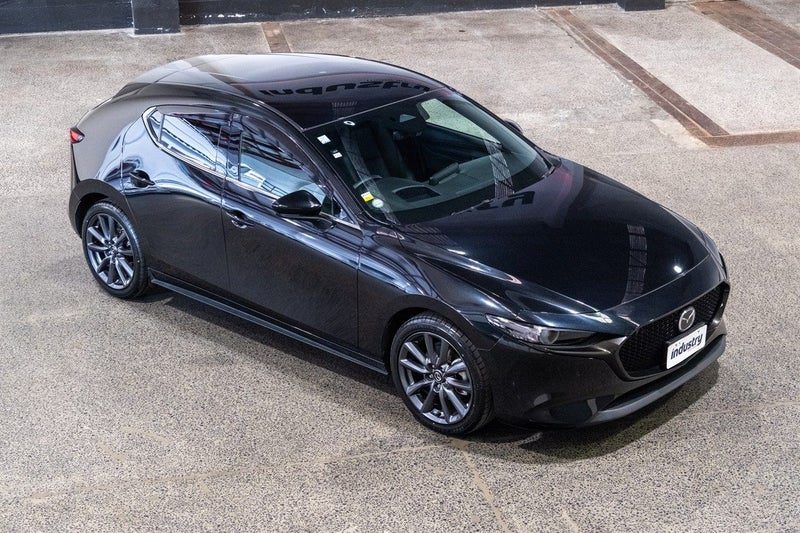 2023 Mazda 3 Hybrid Leather Pack!, photo 2