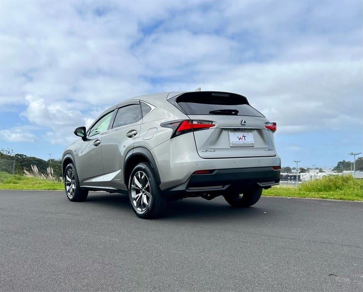 2016 Lexus NX 300h F SPORT HYBRID AWD, photo 2