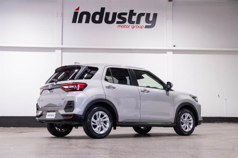 2021 Toyota Raize Hybrid - Baby Rav4!, photo 3