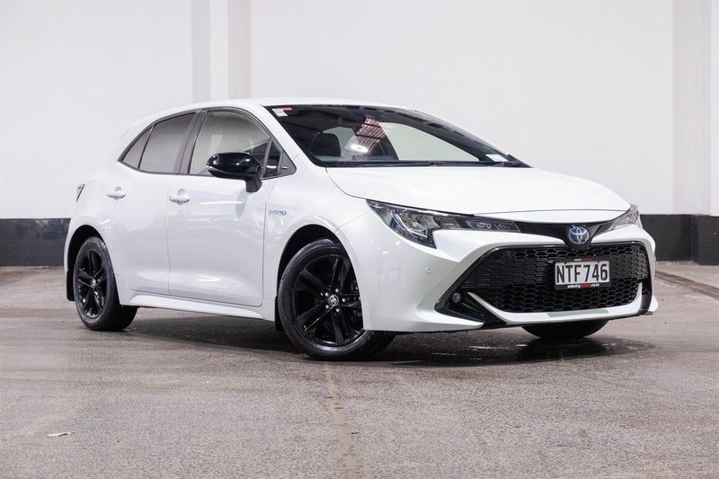 2021 Toyota Corolla SX Hybrid NZ New, main photo