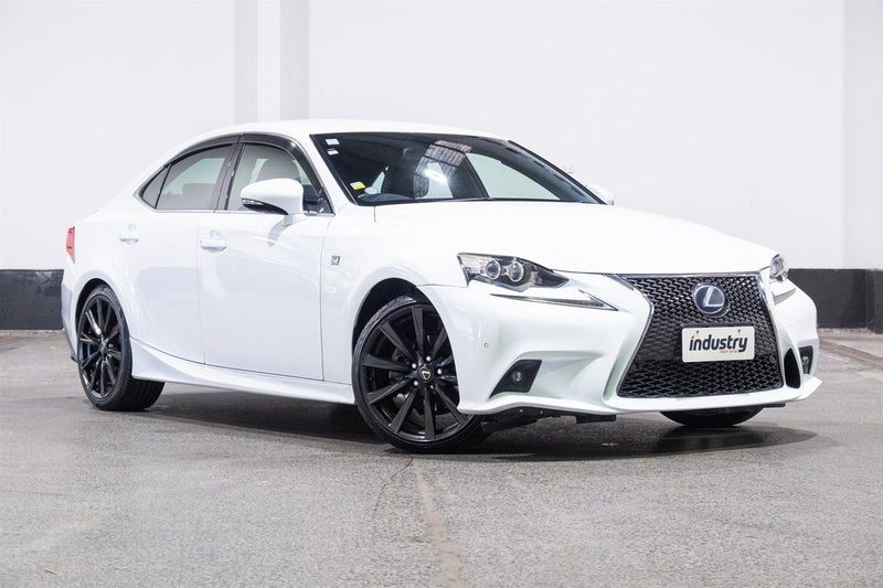 2014 Lexus IS 300h F-Sport Hybrid