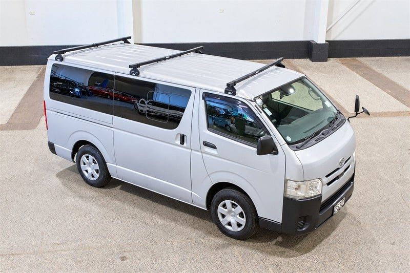 2018 Toyota Hiace DX 5-Door 6-Seat, photo 2