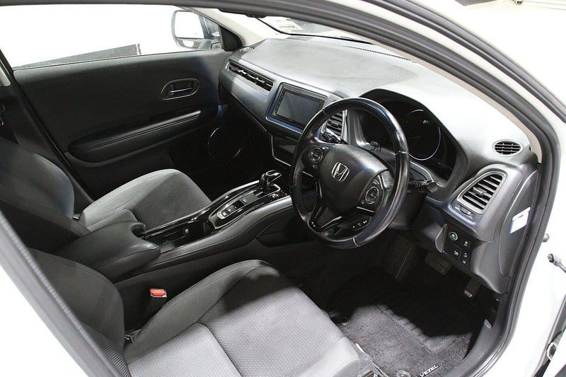 2018 Honda Vezel Hybrid X Sensing, photo 3