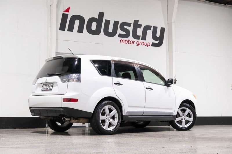 2008 Mitsubishi Outlander 2.4P G 4WD 7 Seat, photo 2