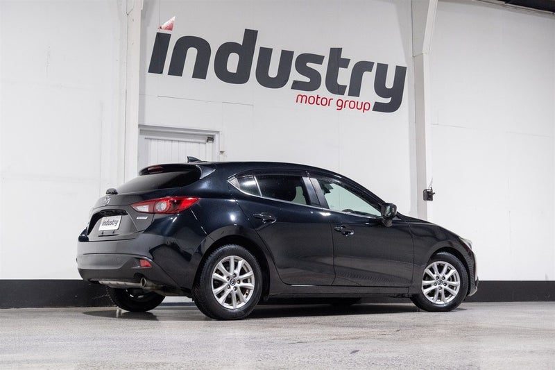 2016 Mazda Axela Sport 15C, photo 2