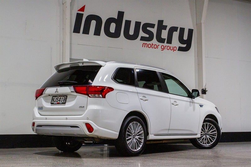 2021 Mitsubishi Outlander XLS PHEV 2.4 4WD NZ, photo 2