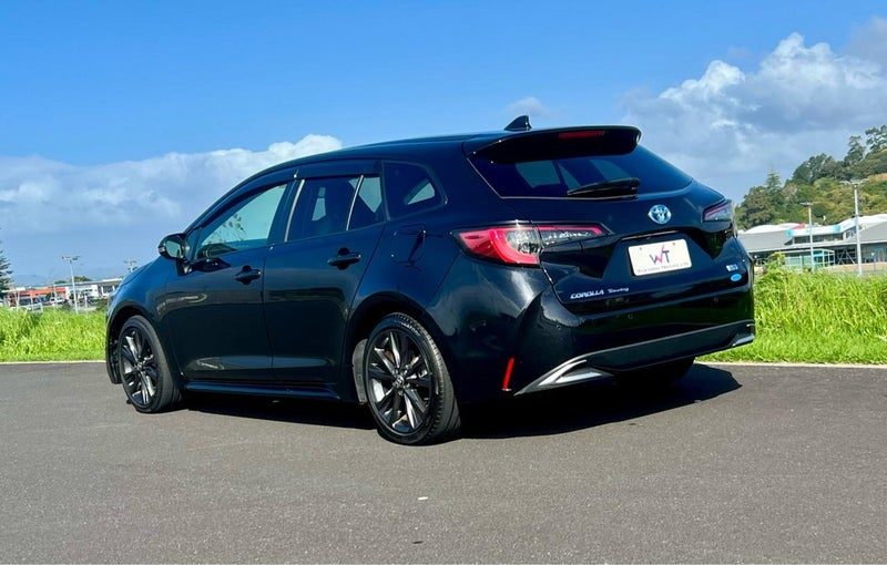 2023 Toyota Corolla Touring WXB Hybrid Wagon, photo 3