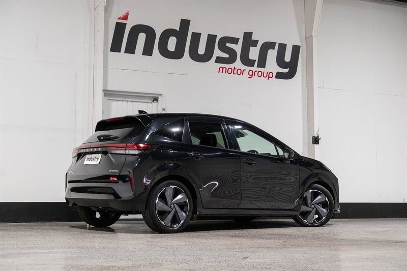 2022 Nissan Note Aura G Hybrid BOSE!, photo 2