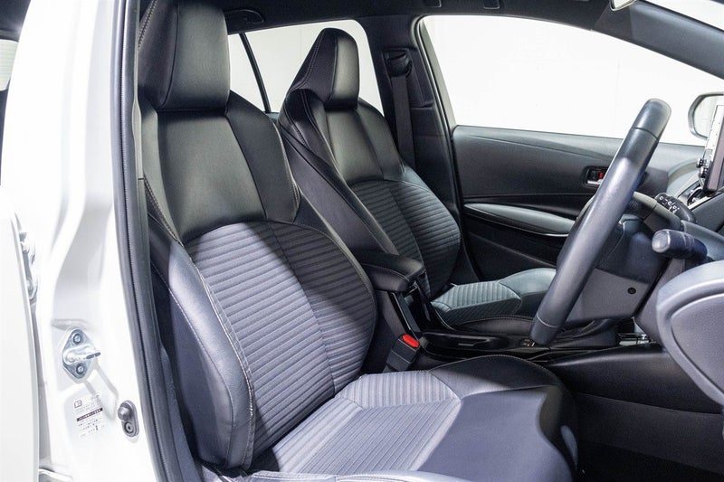 2021 Toyota Corolla Hybrid WXB Touring, photo 3