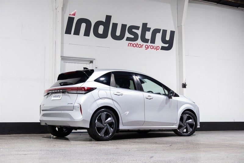 2021 Nissan Note Aura G Leather Pack, photo 2