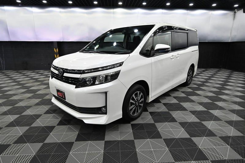 2015 Toyota Voxy V Package*2.0L, photo 3