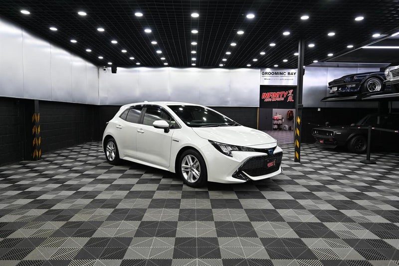 2020 Toyota Corolla 1.8L Hybrid, main photo