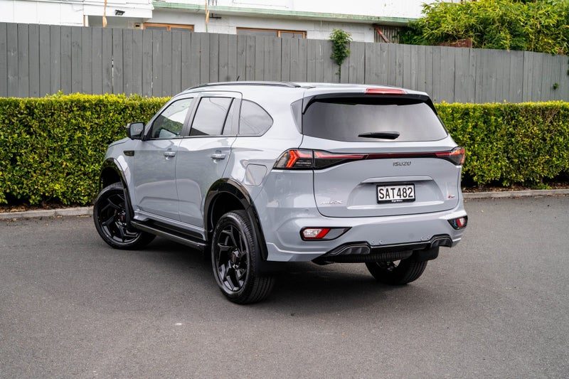 2026 Isuzu MU-X XT 4WD Auto, photo 3