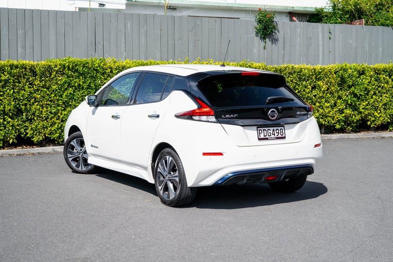 2022 Nissan Leaf 62kWh/EV/FD, photo 3