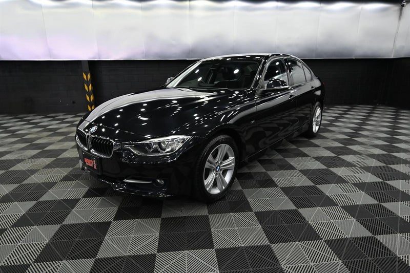 2015 BMW 320i Sports Package, photo 3