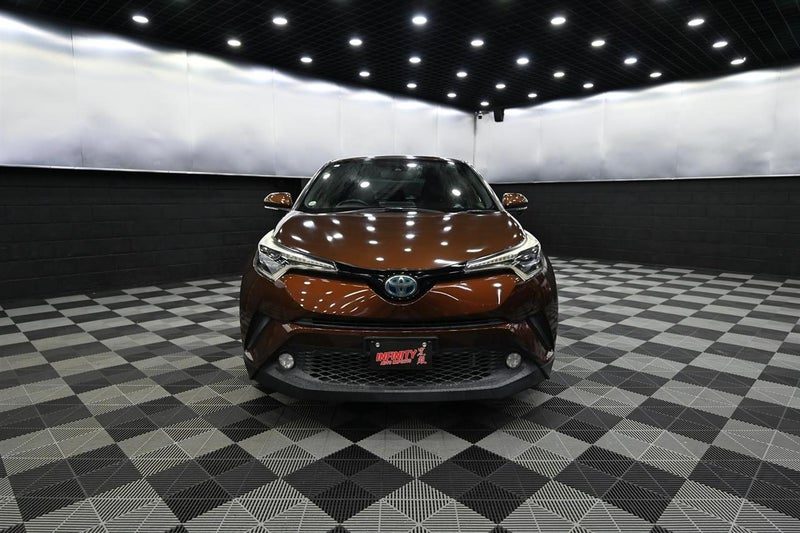 2017 Toyota C-HR G Package, photo 2