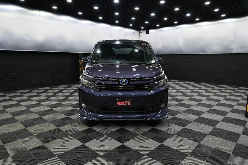 2014 Toyota Voxy V Package*Hybrid, photo 2