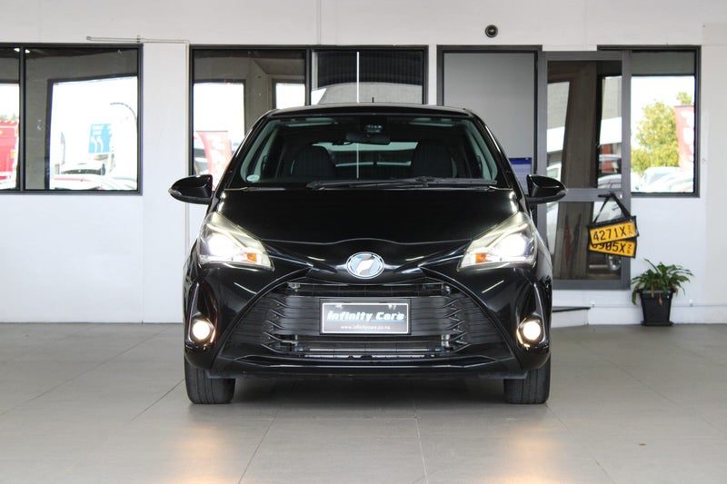 2017 Toyota Vitz HYBRID PUSH START LOW 53KM!, photo 3