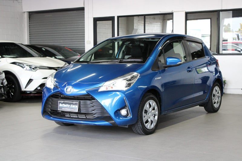 2017 Toyota Vitz HYBRID PUSH START LOW 65KM!, photo 3