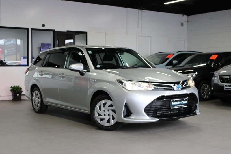 2017 Toyota Corolla Fielder, main photo