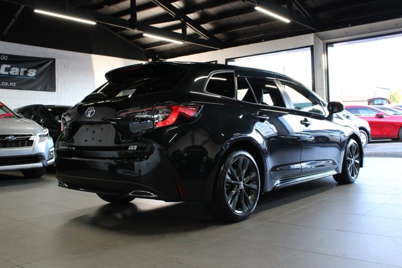 2022 Toyota Corolla WXB HYBRID LOW 70KM SALE!, photo 2
