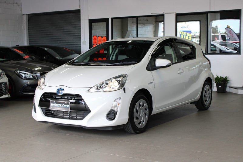 2016 Toyota Aqua TSS, photo 3