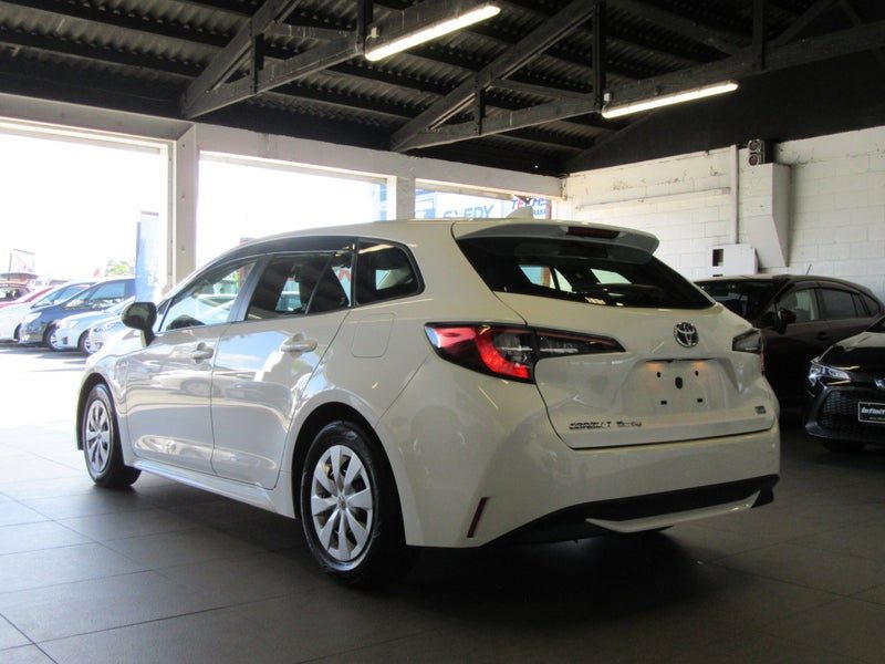 2020 Toyota Corolla TOURING HYBRID LOW 63KM SALE!, photo 2