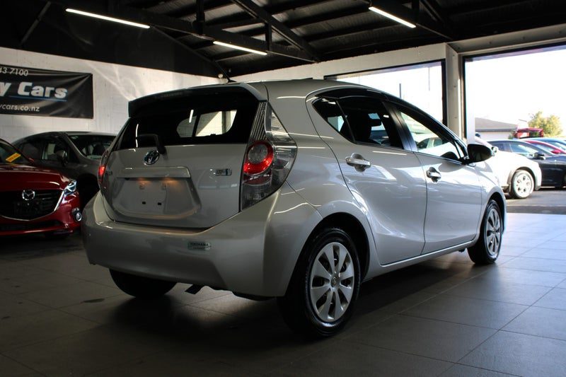 2013 Toyota Aqua PUSH START SUPER LOW 59KM SALE!, photo 2